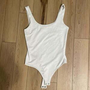 Express body suit white size M